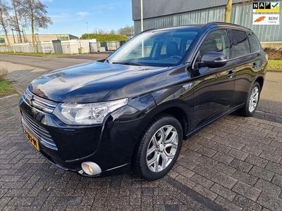 Occasion Mitsubishi Outlander Intense+ 121 PK (88 kW) 2013 Zwart SUV
