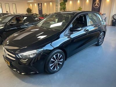 Zwart Gebruikt 2020 Mercedes B180 Business MPV | € 19.450 (Super prijs)
