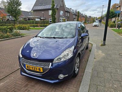 Blauw Gebruikt 2012 Peugeot 208 Allure Hatchback | € 4.900 (Eerlijke prijs)
