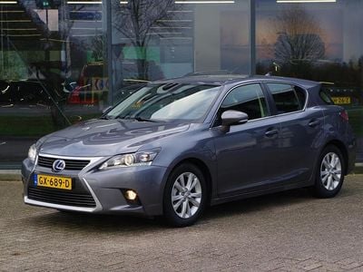 Grijs Gebruikt 2014 Lexus CT200h Sport Line Hatchback | € 13.200 (Eerlijke prijs)