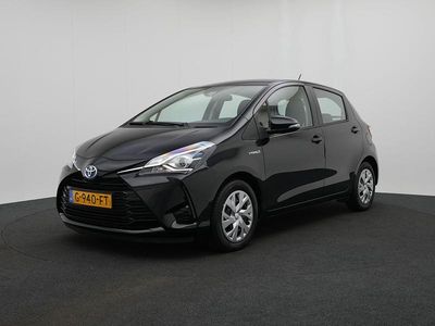 Zwart Occasion 2019 Toyota Yaris Hybrid Active Hatchback | € 16.845 (Eerlijke prijs)
