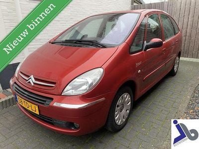 Rood Gebruikt 2006 Citroën Xsara Picasso MPV | € 3.340 (Duur)