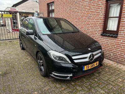 Occasion Mercedes B180 Ambition 123 PK (90 kW) 2011 Zwart (metallic) MPV
