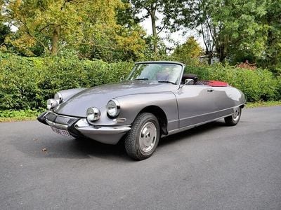 Grijs Gebruikt 1974 Citroën DS Cabriolet | € 165.000