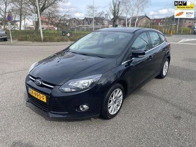 tweedehands Ford Focus 1.6 TI-VCT Ambiente / half.leder / keyless / airco / cruise.control / lmv / elek.pakket / historie....