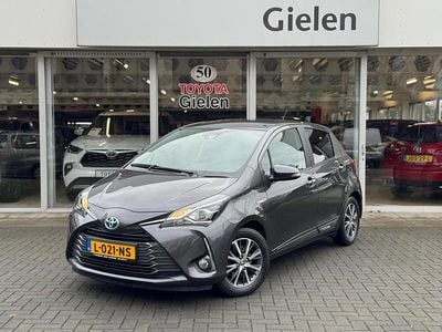 Grijs Occasion 2019 Toyota Yaris Hatchback | € 17.400 (Eerlijke prijs)