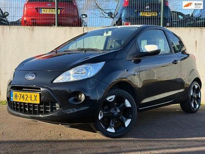 Zwart Gebruikt 2015 Ford Ka Titanium X Hatchback | € 5.444 (Eerlijke prijs)