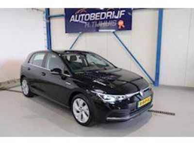 tweedehands VW Golf VIII 1.5 TSI Style Automaat - Airco, Cruise, Navi, PDC, Trekhaak.