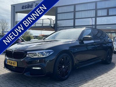 tweedehands BMW 340 5-SERIE Touring 540i xDrivepk M-Sport High Executive Panoramadak Trekhaak Sport Comfortstoelen Leder Head Up Display Adaptief Onderstel ACC Driving Assist Plus Shadowline Navigatie Proffesional Dab Hifi Adaptief Led Vol Opties !