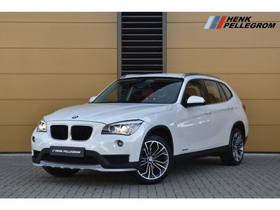 tweedehands BMW X1 sDrive20i Executive * Navigatie Professional * Led