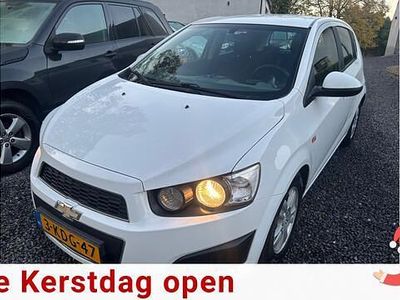 Wit Gebruikt 2013 Chevrolet Aveo LT Hatchback | € 2.850 (Eerlijke prijs)