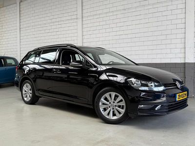 Zwart Gebruikt 2019 VW Golf VII Trendline Stationwagen | € 11.250 (Iets duurder)