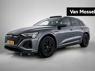 Grijs Occasion 2023 Audi Q8 e-tron Sport SUV | € 59.900 (Eerlijke prijs)