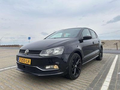 Zwart Occasion 2015 VW Polo Highline Hatchback | € 8.850 (Eerlijke prijs)