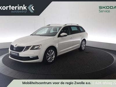 Wit Occasion 2019 Skoda Octavia Business Line Stationwagen | € 14.950 (Iets duurder)