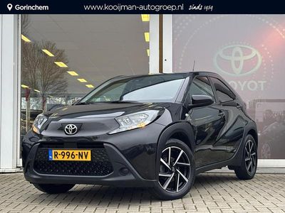 Zwart Occasion 2022 Toyota Aygo X Play SUV | € 16.450 (Eerlijke prijs)