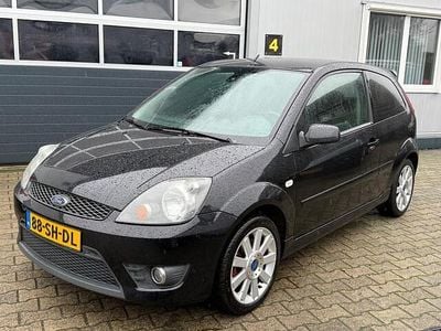 Zwart (metallic) Gebruikt 2006 Ford Fiesta ST Hatchback | € 3.295 (Eerlijke prijs)