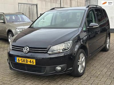 Zwart (metallic) Gebruikt 2013 VW Touran Trendline MPV | € 6.999 (Eerlijke prijs)