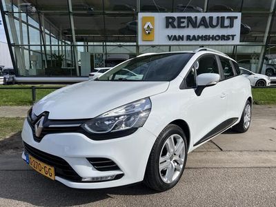 tweedehands Renault Clio IV Estate 0.9 TCe Zen / Trekhaak / Cruise / Applecarplay - Androidauto / Elek. Spiegels / Centr. Deurvergrendeling /