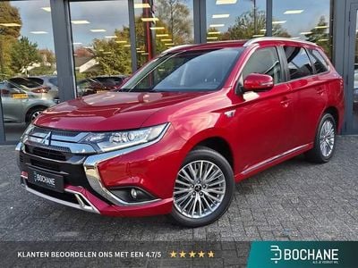 Occasion Mitsubishi Outlander P-HEV Intense 135 PK (99 kW) 2020 Diamond red metallic (p62) SUV