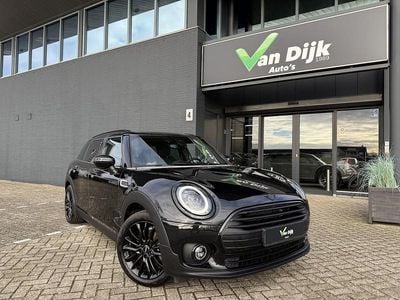 Zwart (metallic) Occasion 2023 Mini Cooper Clubman Stationwagen | € 29.950 (Eerlijke prijs)
