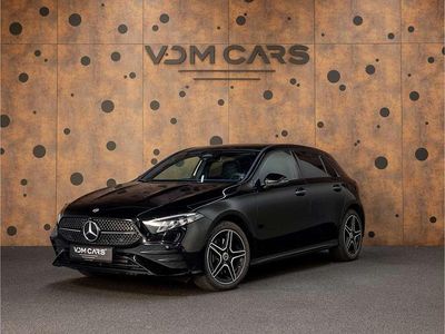 Zwart Gebruikt 2024 Mercedes A250 AMG line Hatchback | € 35.900 (Eerlijke prijs)