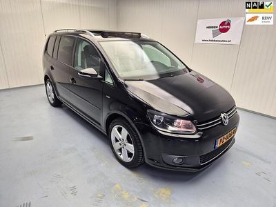 Zwart Gebruikt 2014 VW Touran Highline MPV | € 15.440 (Iets duurder)