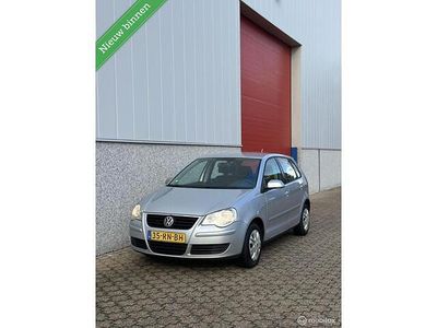 Grijs Occasion 2005 VW Polo Sportline Hatchback | € 2.199 (Eerlijke prijs)