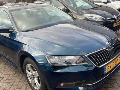 tweedehands Skoda Superb Combi 1.4 TSI Automaat Navi PDC Flippers 17"LMV