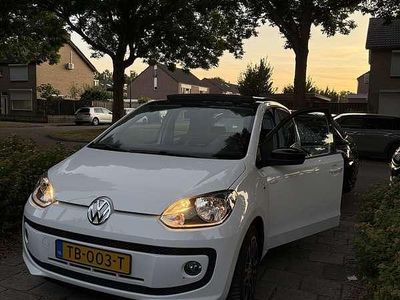 Wit Gebruikt 2014 VW up! Cup Hatchback | € 8.500 (Iets duurder)