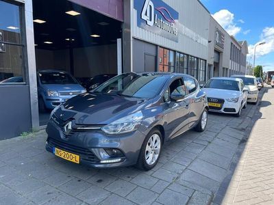 Grijs Occasion 2017 Renault Clio IV LIMITED Hatchback | € 6.990 (Eerlijke prijs)
