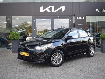Zwart Occasion 2021 Kia Rio Hatchback | € 17.895 (Eerlijke prijs)