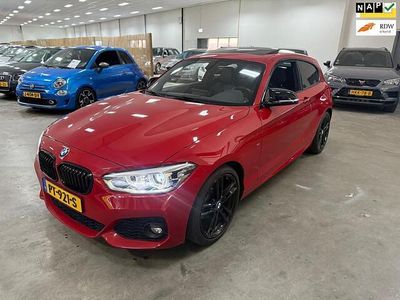 Occasion BMW 118 Executive 136 PK (100 kW) 2017 Rood Hatchback