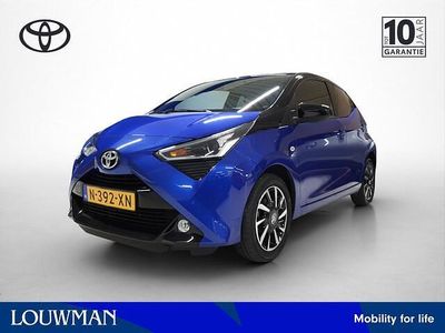 Blauw metallic Occasion 2022 Toyota Aygo X-cite Hatchback | € 14.450 (Eerlijke prijs)