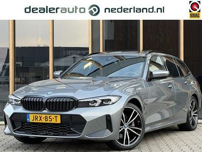 Grijs Occasion 2023 BMW 330 M Sport Stationwagen | € 39.950 (Eerlijke prijs)