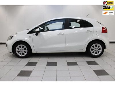 Wit Gebruikt 2012 Kia Rio Comfort Hatchback | € 5.950 (Eerlijke prijs)