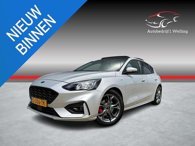 Grijs Occasion 2020 Ford Focus ST-Line Hatchback | € 18.490 (Iets duurder)
