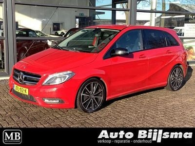 Rood Occasion 2013 Mercedes B180 Prestige MPV | € 11.995 (Eerlijke prijs)