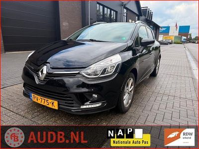 Zwart Gebruikt 2017 Renault Clio GrandTour LIMITED Stationwagen | € 4.450 (Eerlijke prijs)