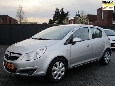 tweedehands Opel Corsa 1.4-16V Enjoy Airco 5 Deurs !!