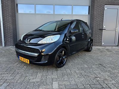 Zwart Gebruikt 2009 Peugeot 107 Hatchback | € 2.350 (Eerlijke prijs)