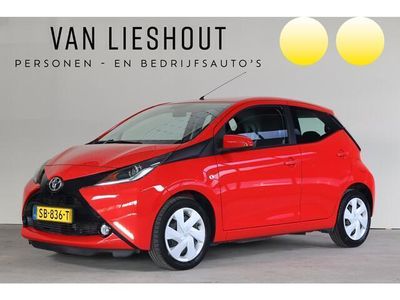 tweedehands Toyota Aygo 1.0 VVT-i x-play NL-Auto!! Camera I Tel.Bluetooth I Led