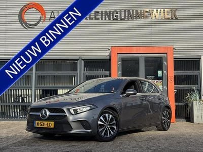 Grijs (metallic) Occasion 2021 Mercedes A180 Business Hatchback | € 22.850 (Goede deal)