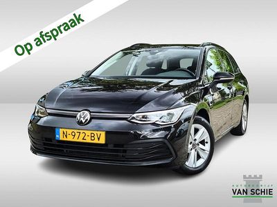 Zwart Gebruikt 2021 VW Golf VIII Life Stationwagen | € 16.700 (Eerlijke prijs)