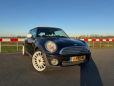 Zwart Occasion 2007 Mini Cooper Chili Hatchback | € 2.995 (Super prijs)