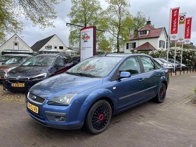 tweedehands Ford Focus 1.6-16V FUTURA / AIRCO / CRUISE CTR. / TREKHAAK /