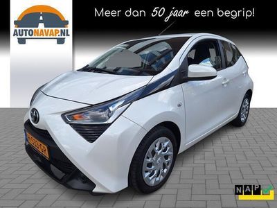 tweedehands Toyota Aygo 1.0 VVT-i X-Play limited 5Drs /18.000 Km/Navi/Appl