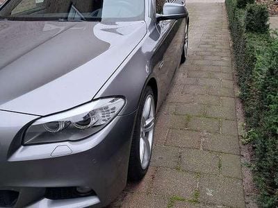 Grijs Gebruikt 2013 BMW 528 Sedan | € 14.950 (Eerlijke prijs)
