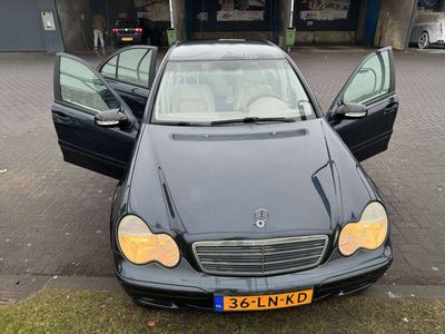 Mercedes C180