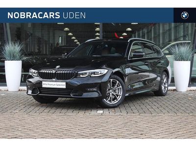 Zwart Occasion 2020 BMW 330e Executive Stationwagen | € 27.650 (Eerlijke prijs)